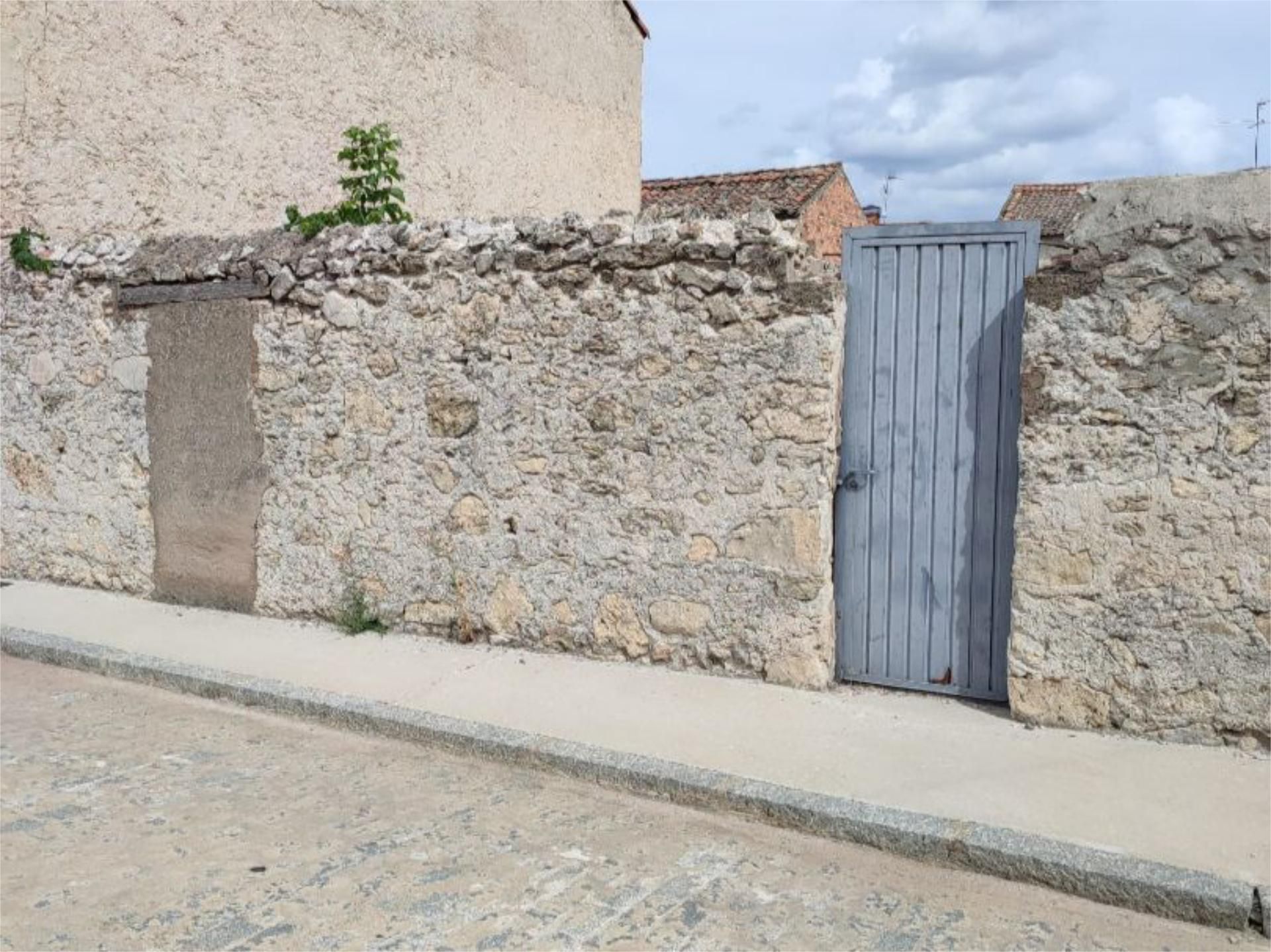 Exterior view of Country house for sale in Fuenterrebollo