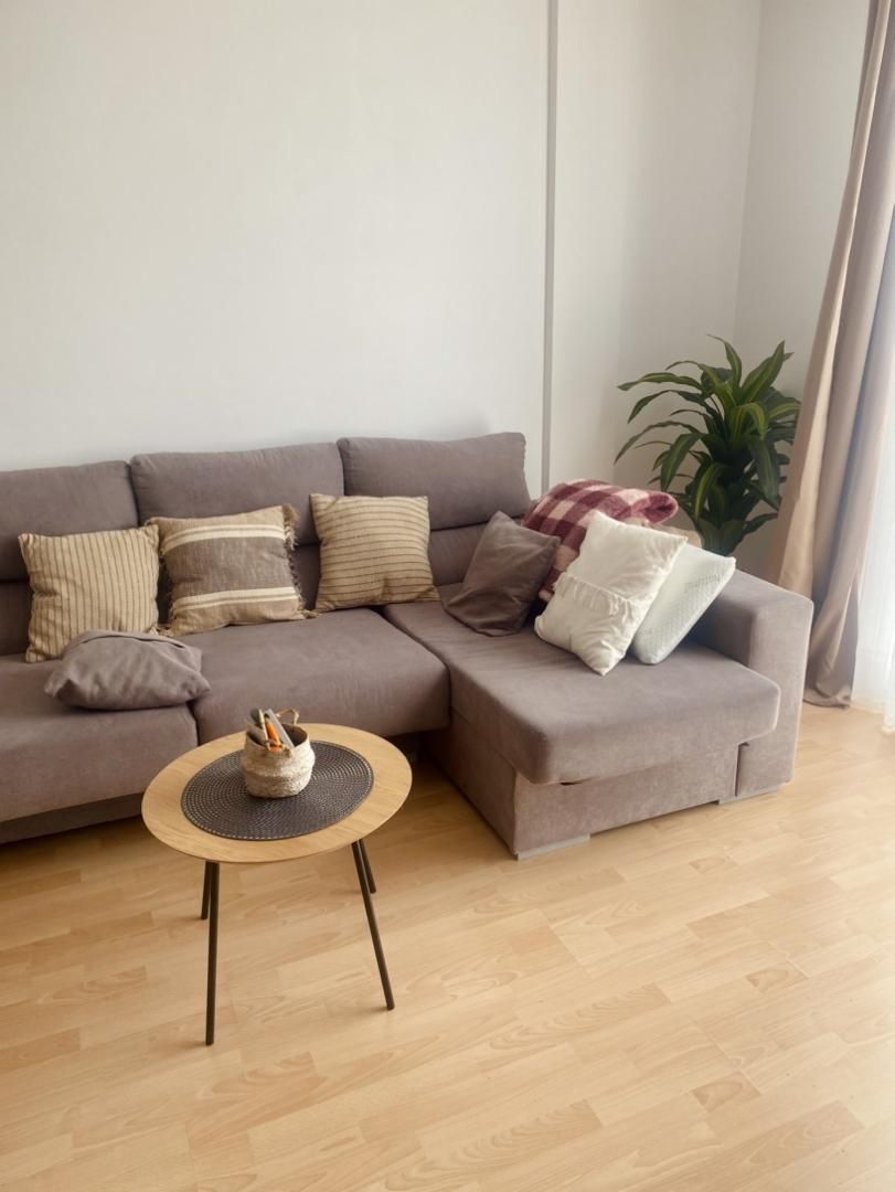 Flat to share in Carrer Doctor Ferran, 69, Albuixarres
