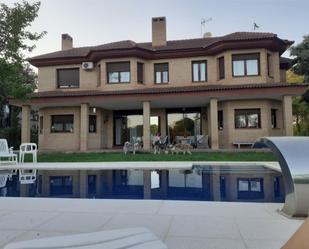 Swimming pool of House or chalet for sale in Boadilla del Monte  with Air Conditioner, Terrace and Swimming Pool