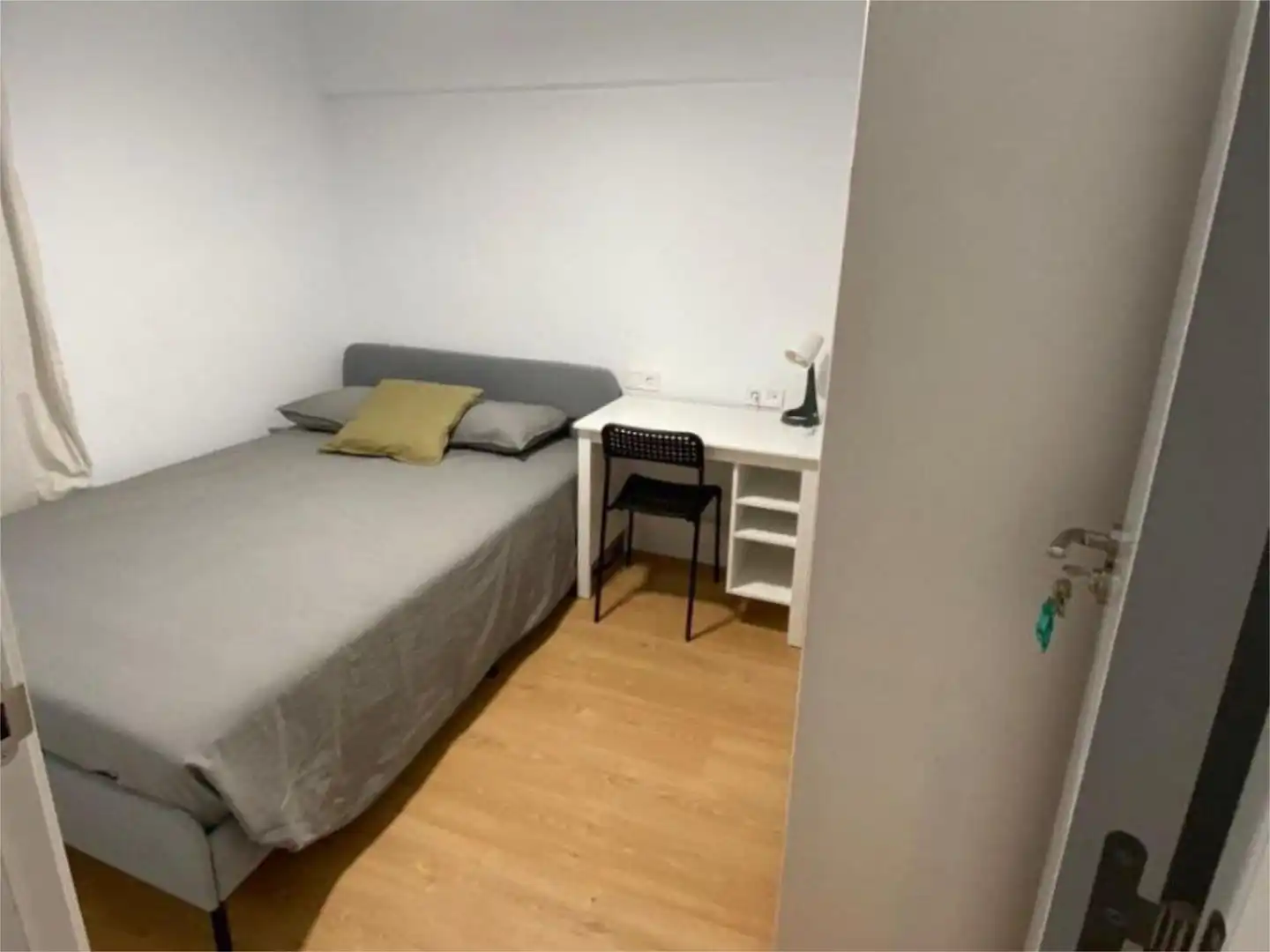 Habitación en Carrer de Jaume Villanueva, 1, Beteró Habitación de Piso para compartir en Valencia con Aire acondicionado, Calefacción y Jardín privado