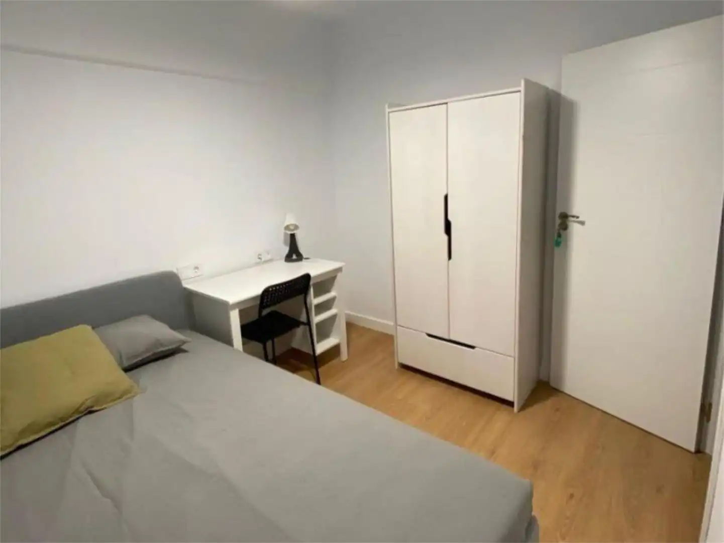 Habitación en Carrer de Jaume Villanueva, 1, Beteró Habitación de Piso para compartir en Valencia con Aire acondicionado, Calefacción y Jardín privado