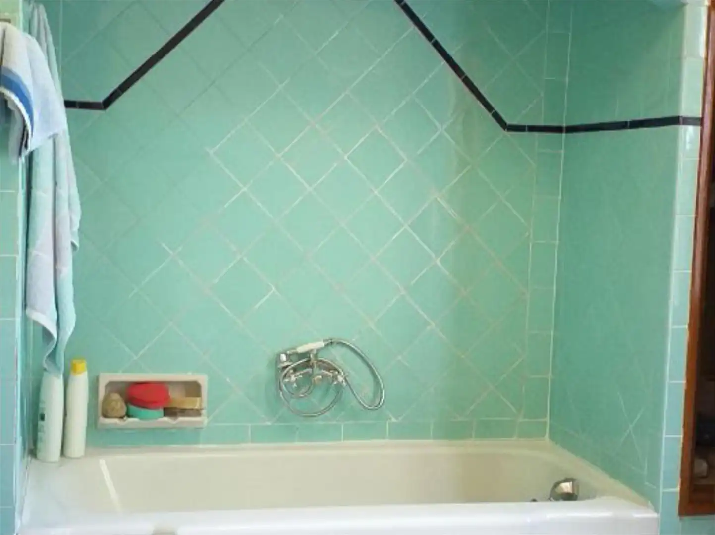 Casa adosada en venta en Paseo el Pilar, 7, Férez Baño de Casa adosada en venta en Férez con Calefacción, Jardín privado y Terraza
