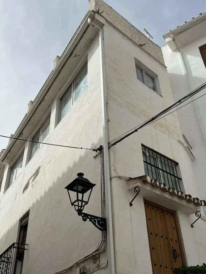 Casa adosada en venta en Avenida Avenida de Juan XXIII, 28d, Casarabonela Vista exterior de Casa adosada en venta en Casarabonela con Balcón