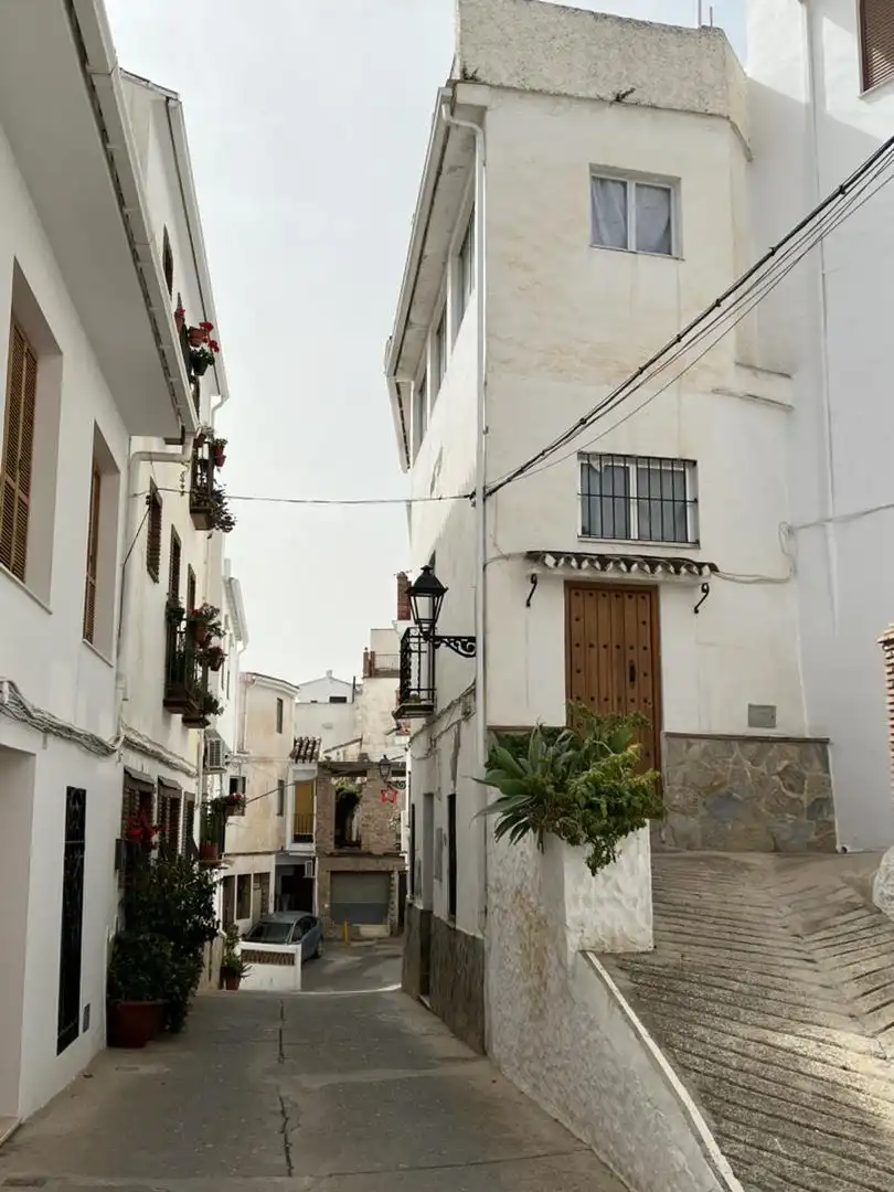 Casa adosada en venta en Avenida Avenida de Juan XXIII, 28d, Casarabonela Vista exterior de Casa adosada en venta en Casarabonela con Balcón