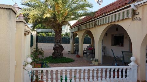 Casa o xalet en venda a Calle Costa Bella, 11, La Marina, Alicante - imatge 4 Foto 4 de Casa o xalet en venda a Calle Costa Bella, 11, La Marina, Alicante