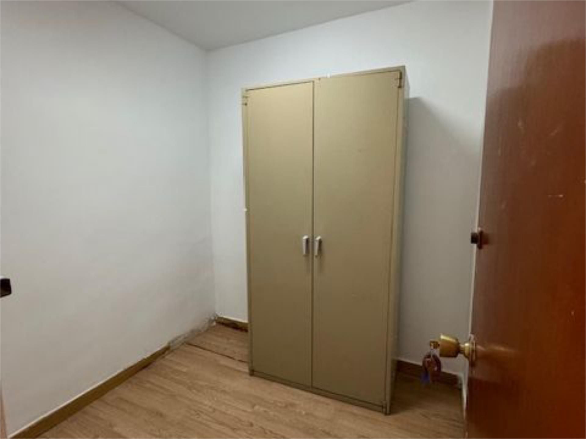 Bedroom of Premises for sale in  Madrid Capital  with Air Conditioner, Heating and Furnished
