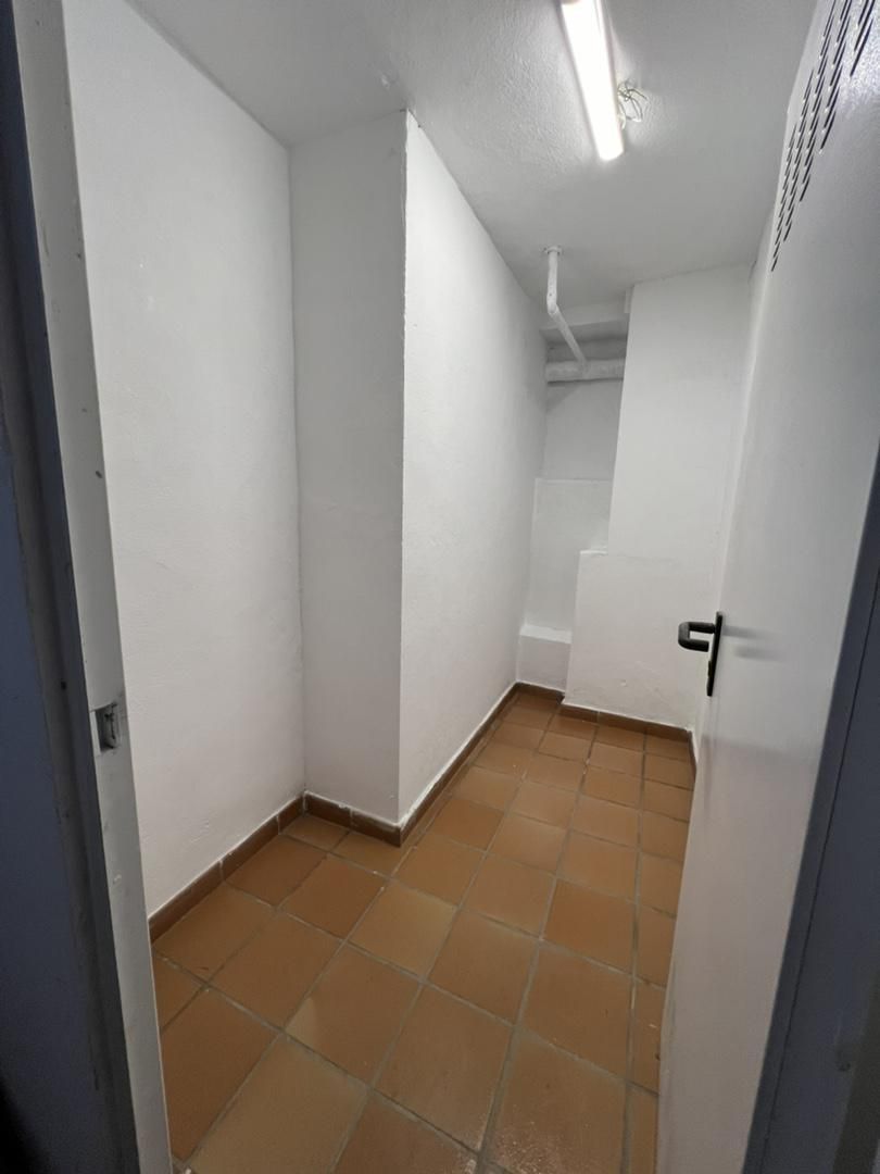 Box room to rent in  Sevilla Capital
