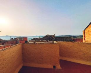 Vista exterior de Casa adosada en venda en Maella amb Terrassa i Balcó