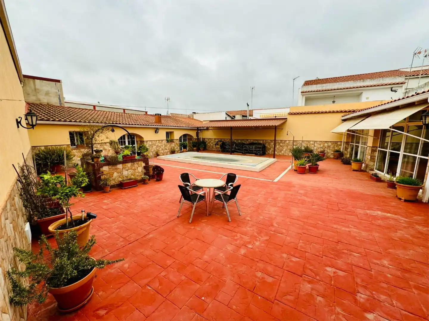 Piso en venta en Calle Egido Thovar, 6, Almendral Terraza de Piso en venta en Almendral con Aire acondicionado, Calefacción y Jardín privado
