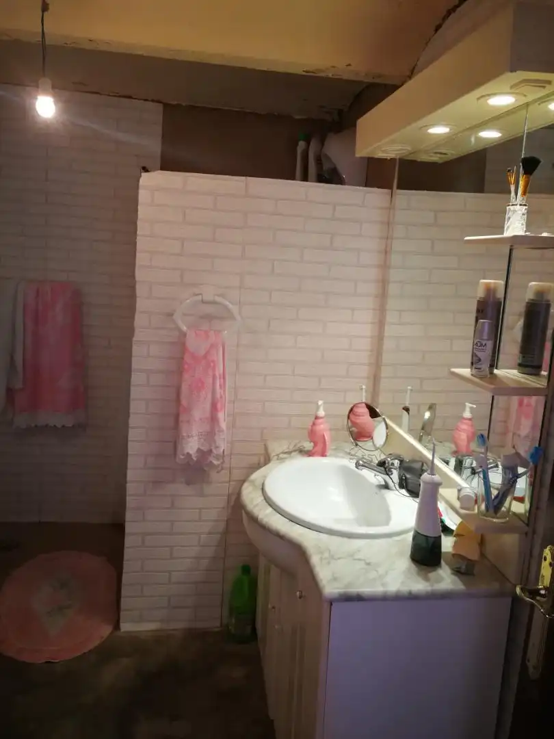 Detached homes for sale in Calle Hospital, 32, Navalvillar de Pela Bathroom of Detached homes for sale in Navalvillar de Pela with Storage room