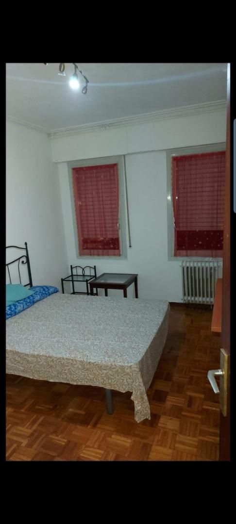 Dormitori de Pis per a compartir en Vitoria - Gasteiz amb Calefacció i Internet
