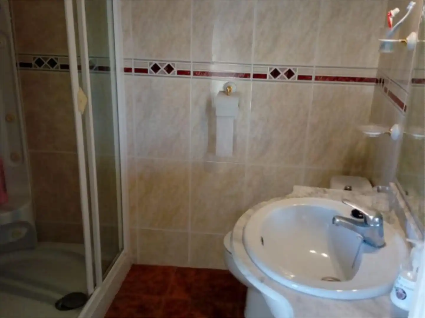 Badezimmer von Wohnung zum Verkauf in Fuentes Claras mit Heizung und Terrasse