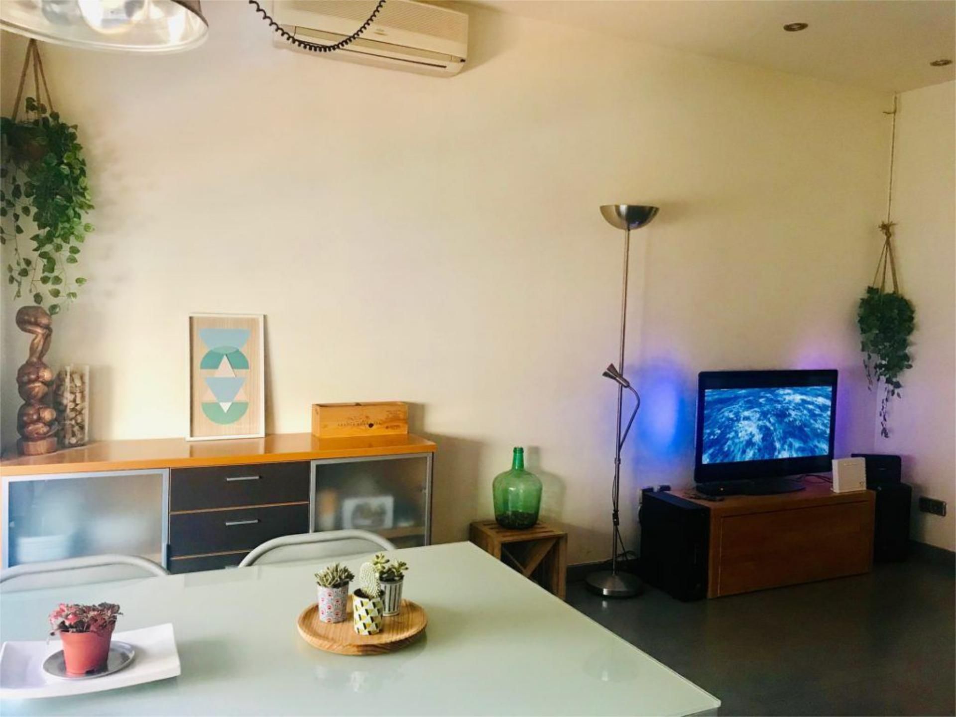 Living room of Flat for rent in  Barcelona Capital  with Air Conditioner and Balcony