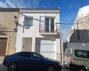 Vista exterior de Casa o xalet en venda en El Saucejo amb Aire condicionat