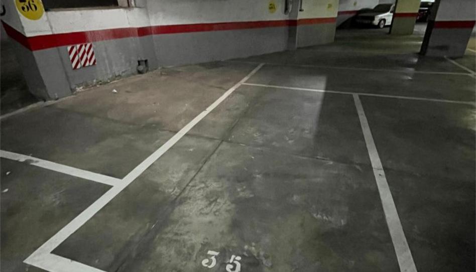 Foto 1 de Garaje de alquiler en Calle de la Infanta Mercedes, 96, Castillejos - Cuzco, Madrid