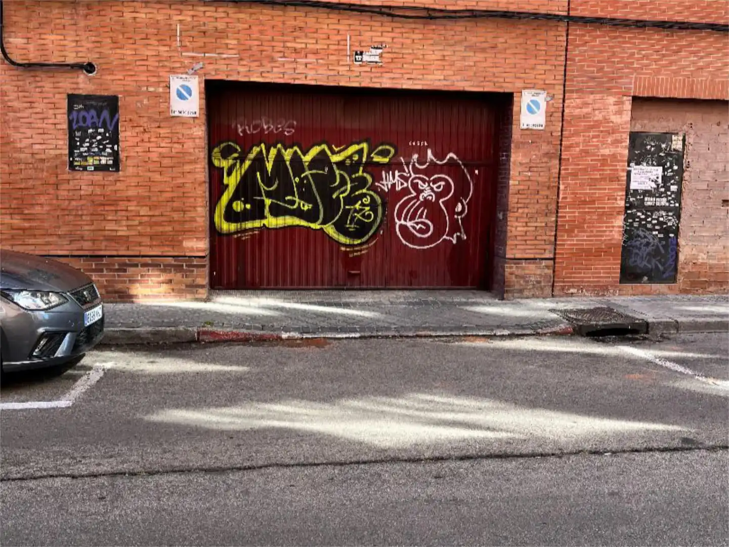 Exterior view of Garage for sale in Madrid