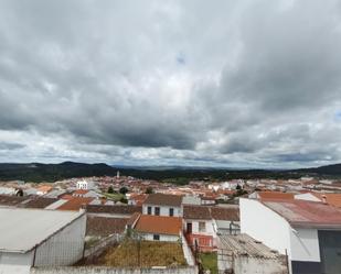 Vista exterior de Casa adosada de lloguer en Fuentes de León