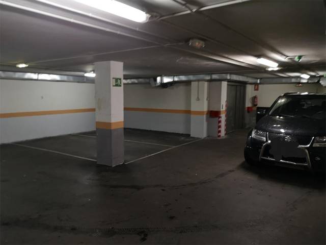 Garaje en Venta en Calle Alfonso Camín, 40 en La Villa - Bazuelo