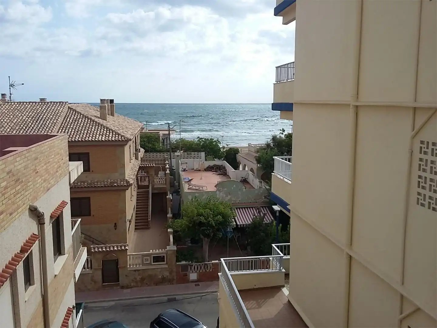 Ático en venta en Carrer Les Neus, 29, Piles Vista exterior de Ático en venta en Piles con Aire acondicionado, Terraza y Balcón