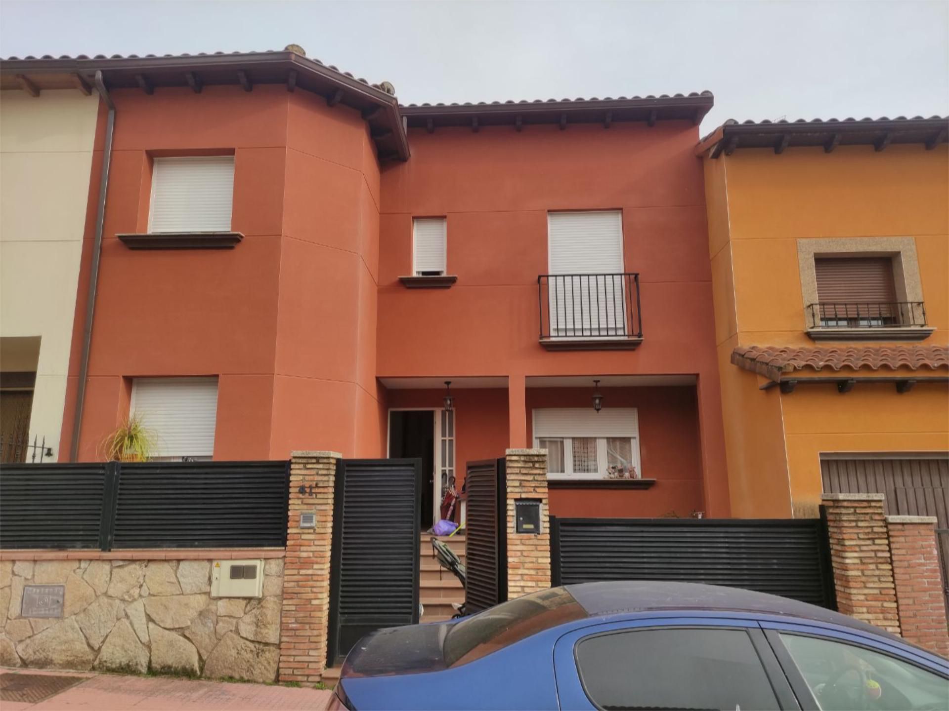 Vista exterior de Pis en venda en Jarandilla de la Vera amb Calefacció i Moblat
