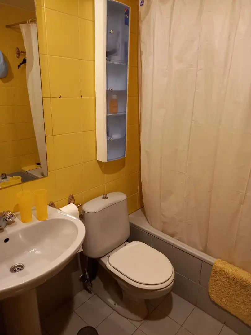Zimmer in Calle de Emiliano Barral, 18, San Juan Bautista