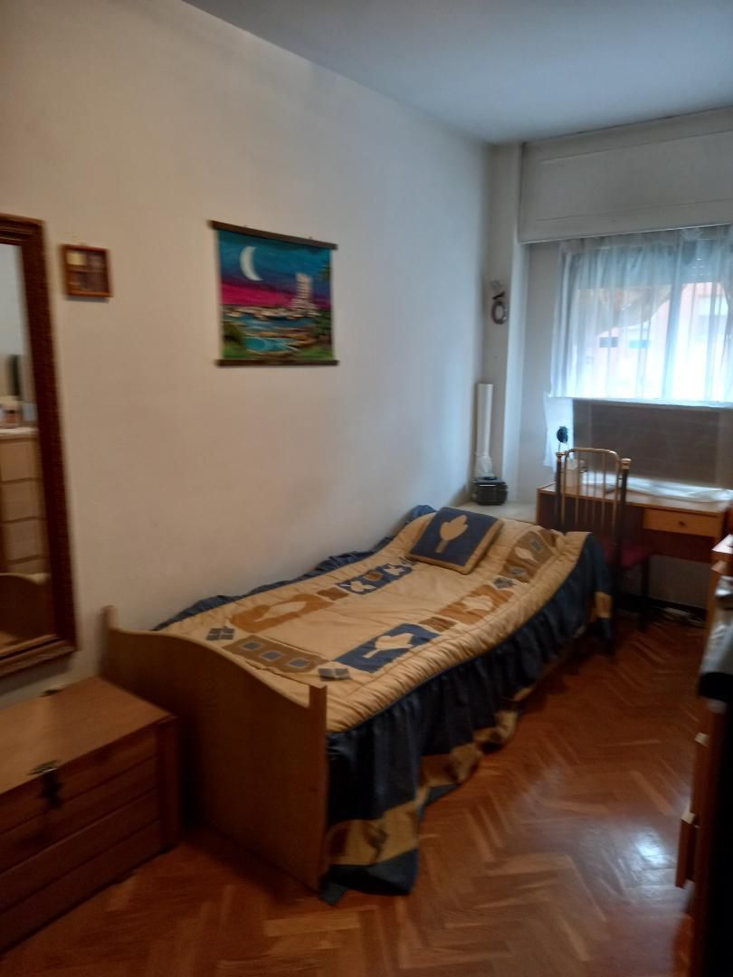 Flat to share in Calle de Emiliano Barral, 18, San Juan Bautista