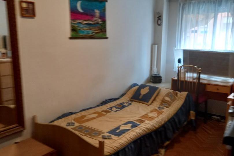 Flat to share in Calle de Emiliano Barral, 18, San Juan Bautista, Madrid - image 1 Photo 1 of Flat to share in Calle de Emiliano Barral, 18, San Juan Bautista, Madrid