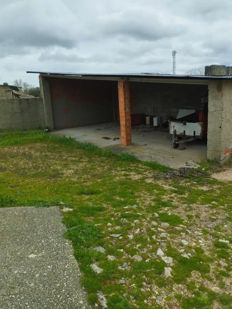 Aparcament de Nau industrial en venda en Villar del Buey