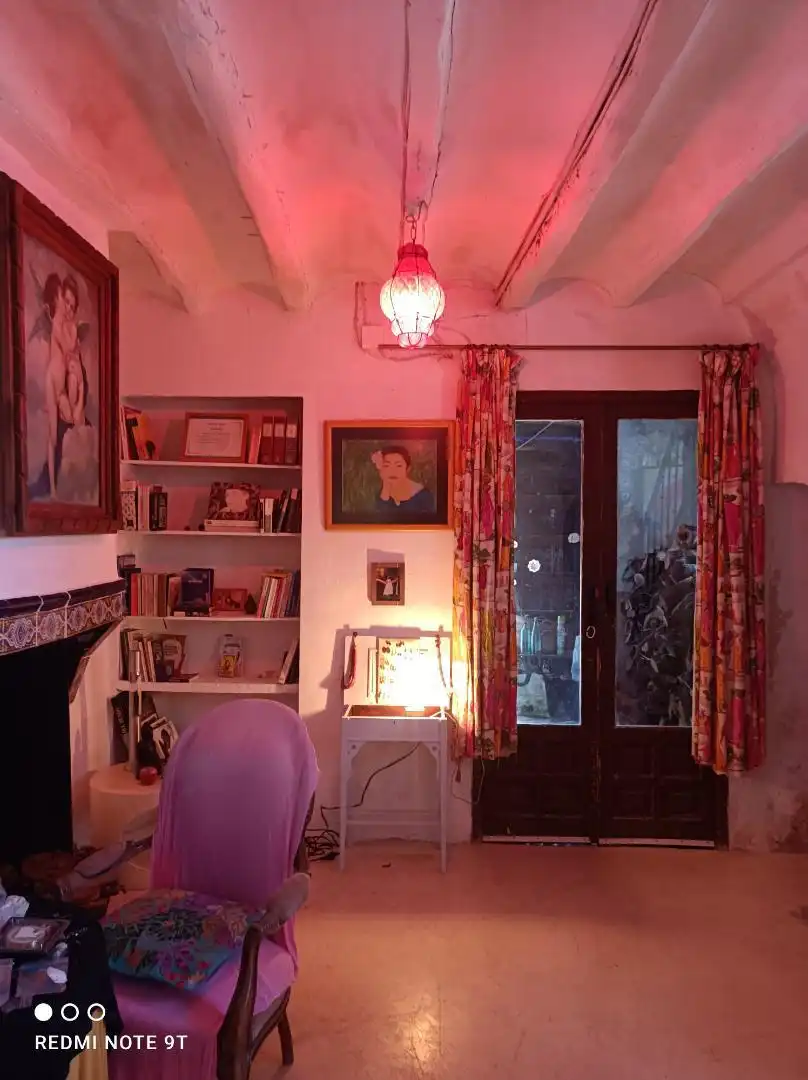 Wohnung zum Verkauf in Plaça Bisbe Vilaplana, 9, La Vall d'Alcalà Wohnzimmer von Wohnung zum Verkauf in La Vall d'Alcalà mit Parkett, Terrasse und Balkon