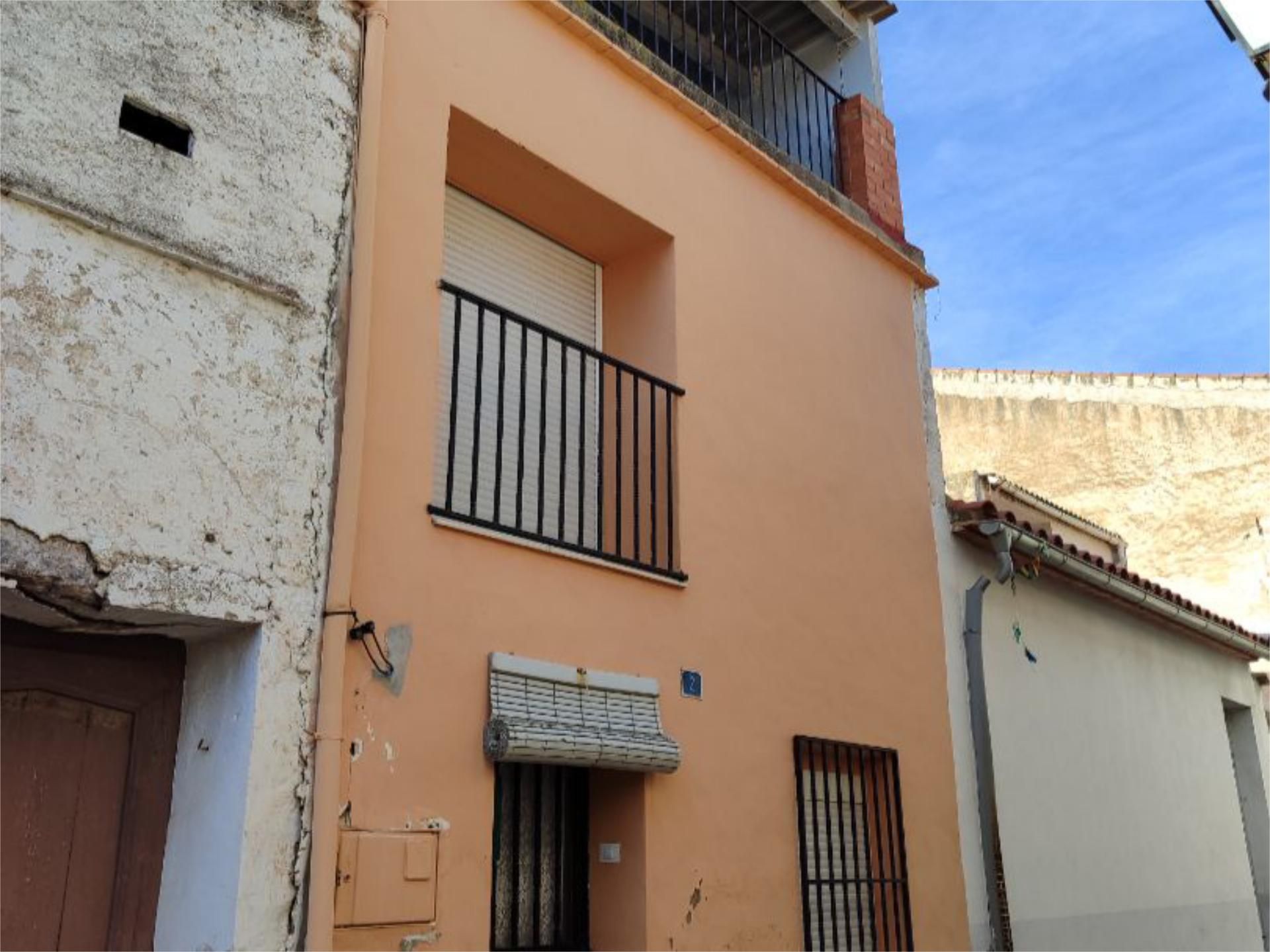 Exterior view of Single-family semi-detached for sale in Vilanova d'Alcolea