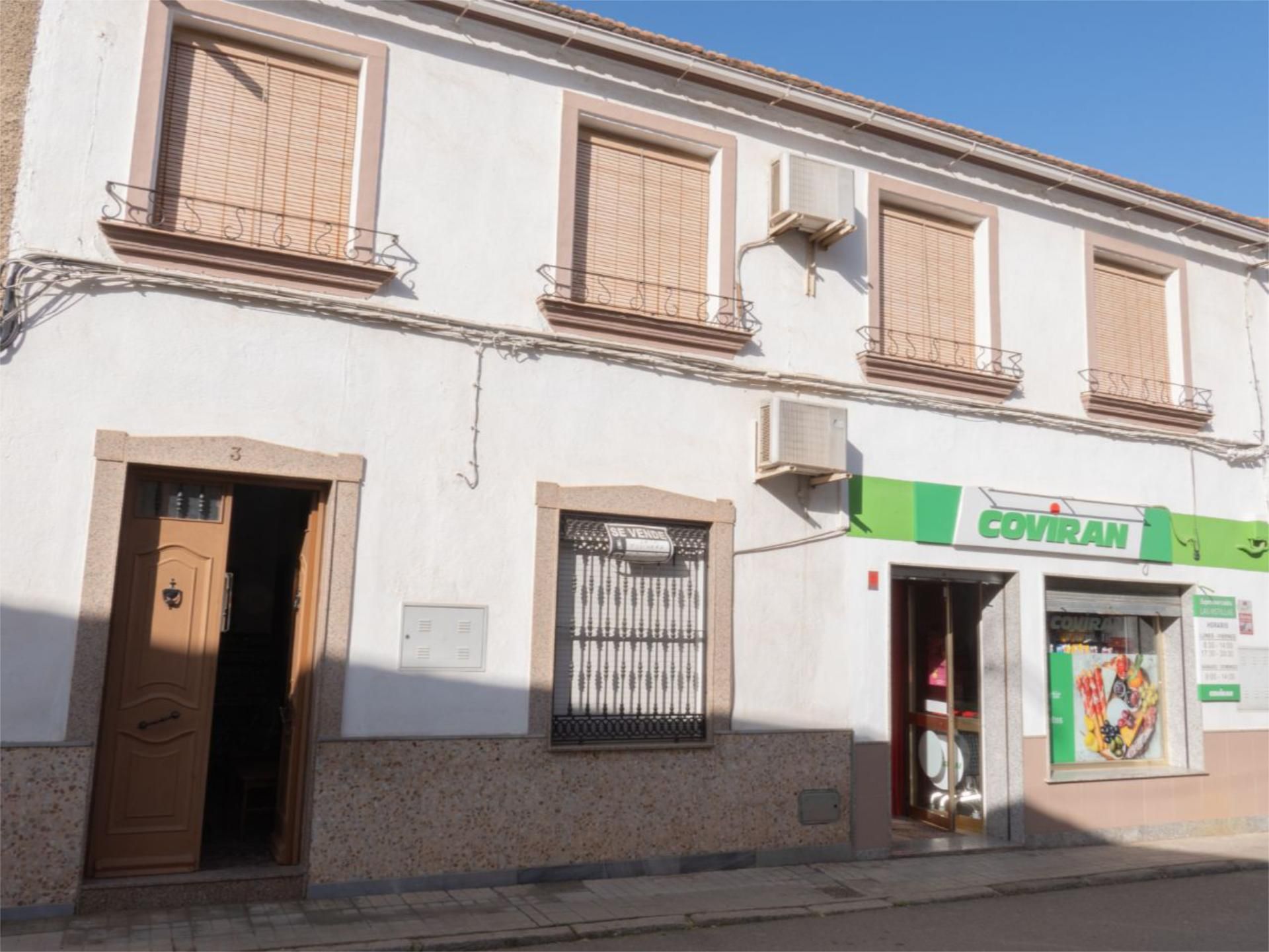 Exterior view of Single-family semi-detached for sale in Marmolejo  with Air Conditioner, Terrace and Furnished