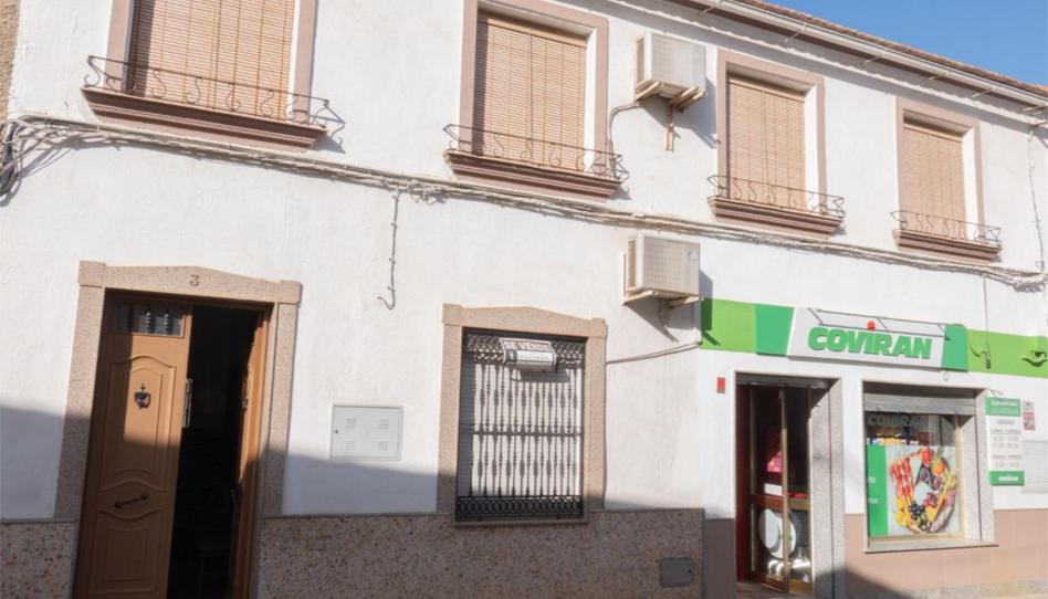 Casa adosada en venda a Calle Veinte de Octubre, 3, Marmolejo, Jaén - imatge 1 Foto 1 de Casa adosada en venda a Calle Veinte de Octubre, 3, Marmolejo, Jaén