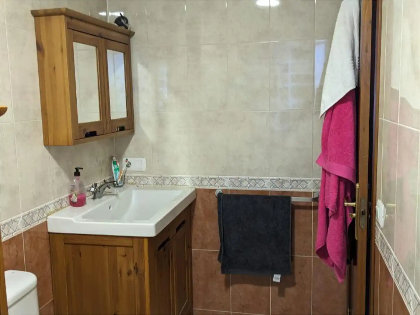 Baño de Casa adosada en venta en Sádaba con Aire acondicionado, Calefacción y Trastero