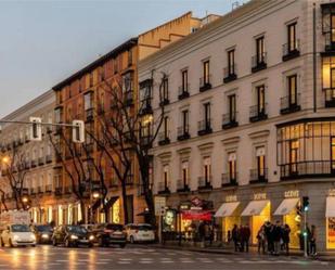 Vista exterior de Local en venda en  Madrid Capital