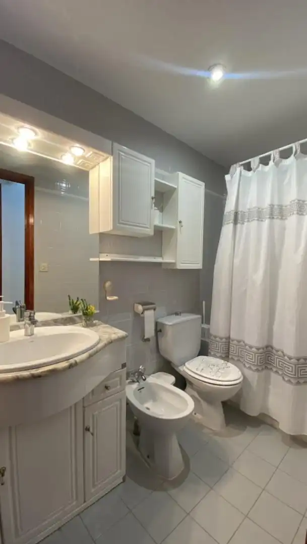 Badezimmer von Wohnung zur untervermieten in Alcañiz mit Heizung, Möbliert und Ofen