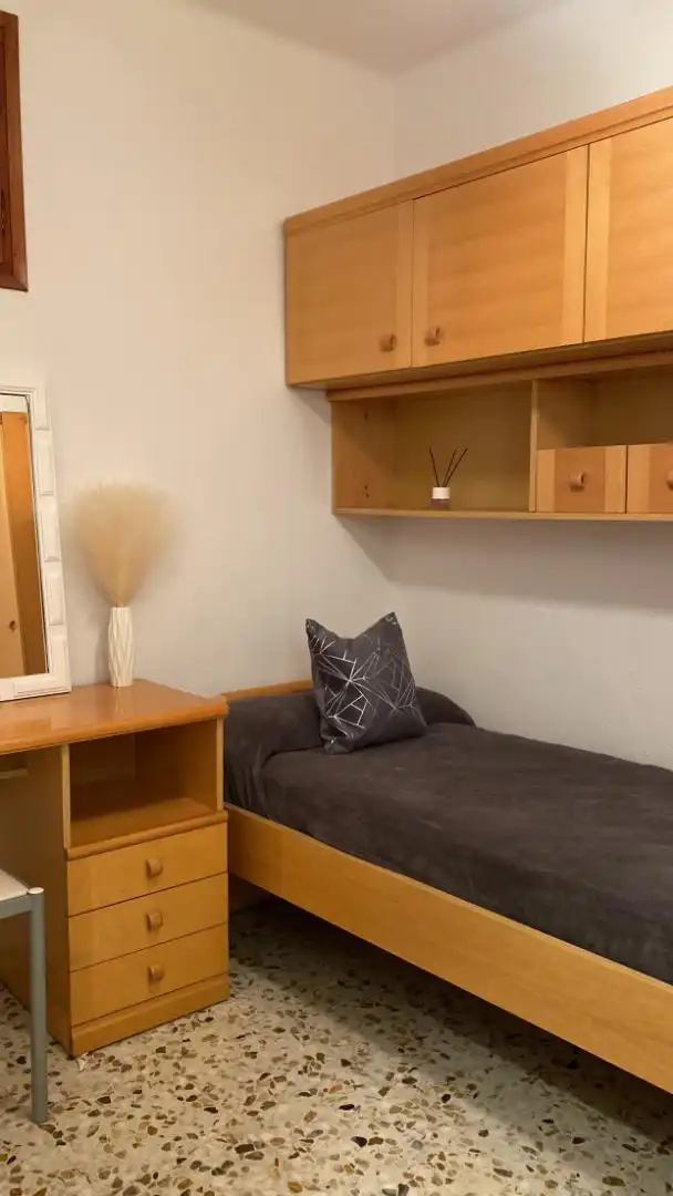Schlafzimmer von Wohnung zur untervermieten in Alcañiz mit Heizung, Möbliert und Ofen