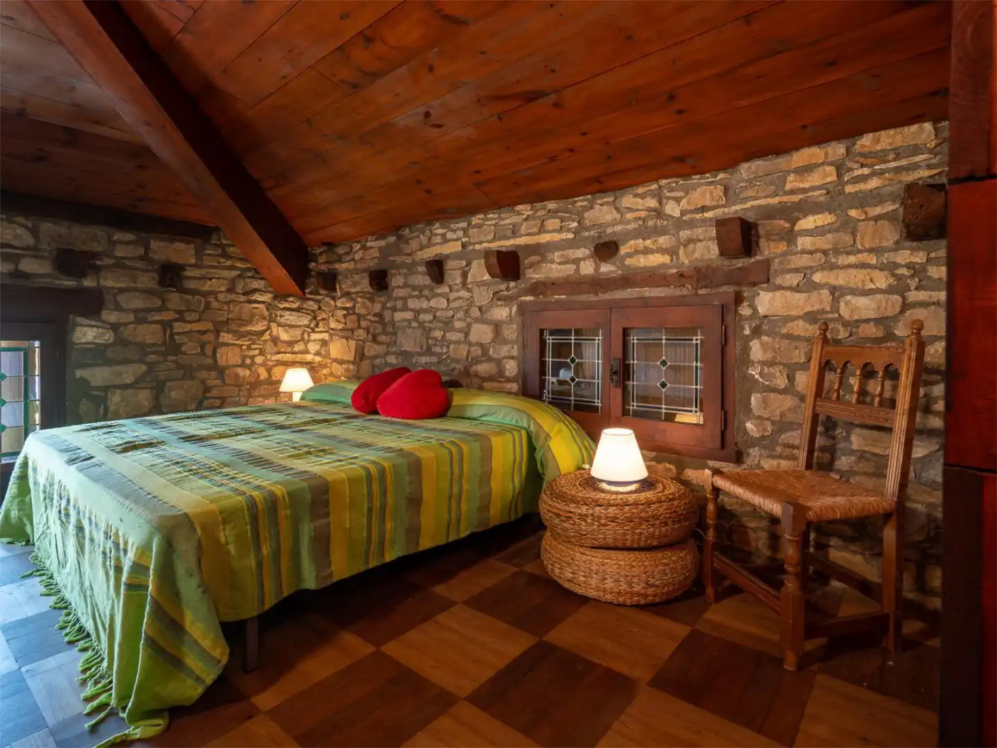 Casa o chalet en venta en Calle Mayor, 2, Aínsa-Sobrarbe Habitación de Casa o chalet en venta en Aínsa-Sobrarbe con Calefacción, Jardín privado y Amueblado