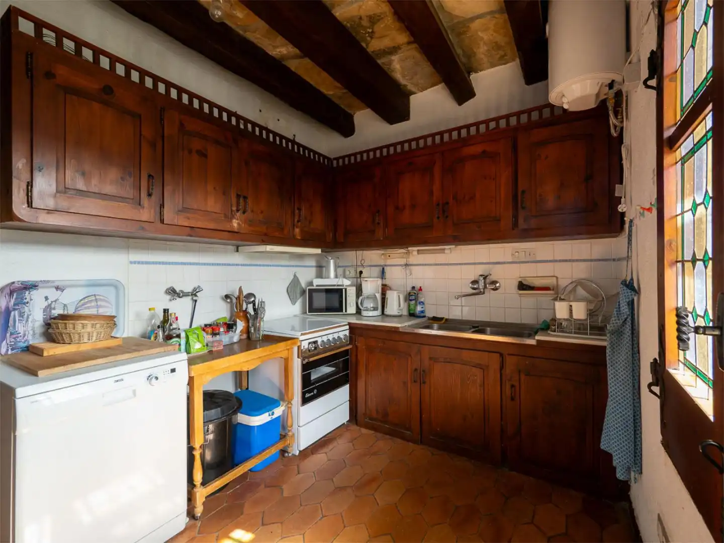 Casa o chalet en venta en Calle Mayor, 2, Aínsa-Sobrarbe Cocina de Casa o chalet en venta en Aínsa-Sobrarbe con Calefacción, Jardín privado y Amueblado