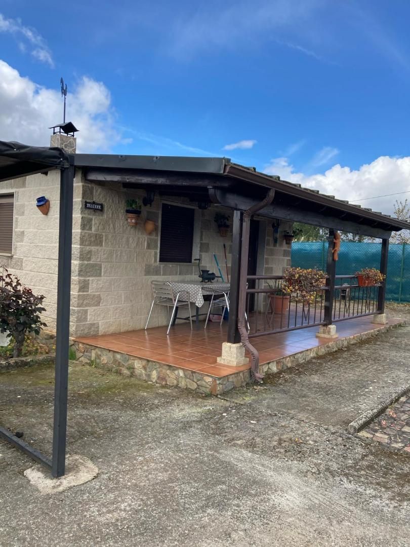 Terrassa de Finca rústica en venda en Cacabelos amb Jardí privat