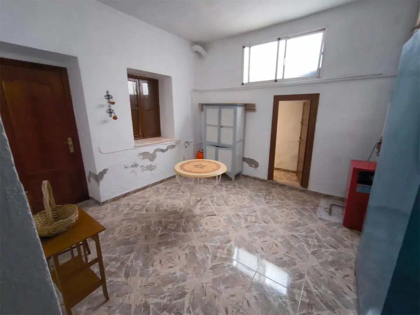 Einfamilien-Reihenhaus zum Verkauf in Cózar mit Heizung, Terrasse und Abstellraum