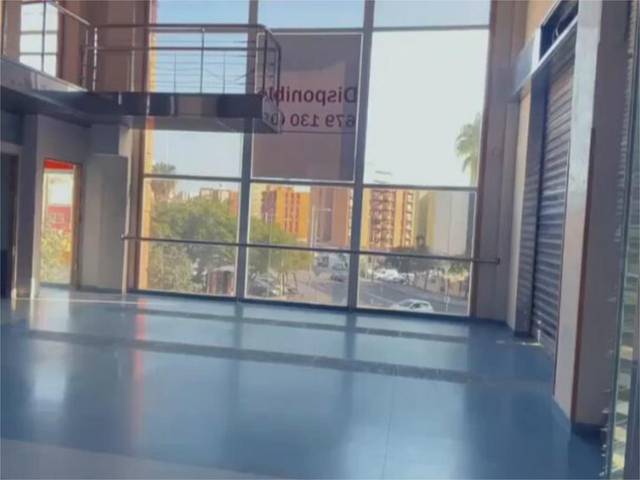 Local comercial en Alquiler en Bajadilla - Fuente Nueva