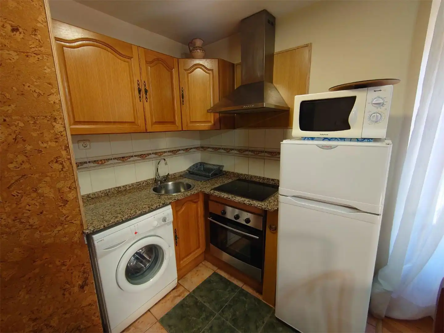Wohnung zur Miete in Calle Mayor, Jaca Küche von Wohnung zur Miete in Jaca mit Balkon