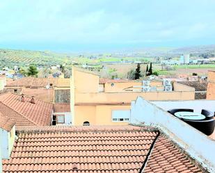 Vista exterior de Dúplex en venda en Mengíbar amb Aire condicionat i Terrassa