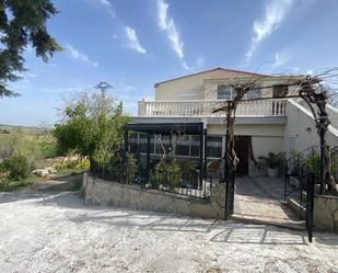 Außenansicht von Country house zum verkauf in Fuentidueña de Tajo mit Terrasse und Balkon