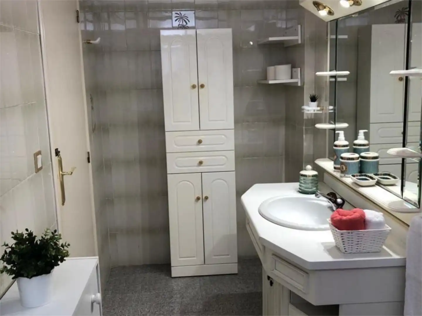 Dúplex en venta en Avinguda de Portugal, 28, Calas Santiago Bernabéu Baño de Dúplex en venta en Santa Pola con Aire acondicionado, Jardín privado y Terraza