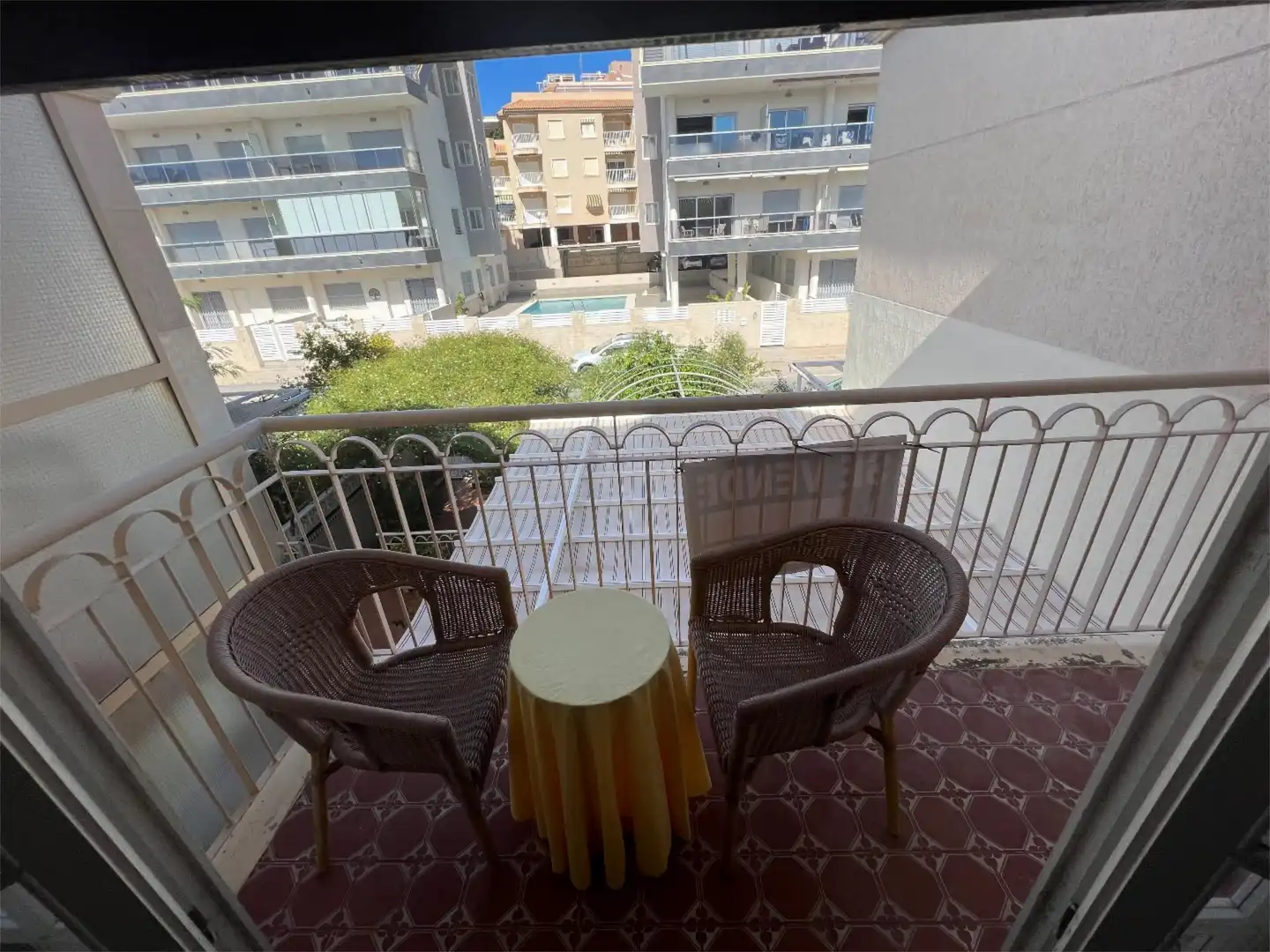 Dúplex en venta en Avinguda de Portugal, 28, Calas Santiago Bernabéu Terraza de Dúplex en venta en Santa Pola con Aire acondicionado, Jardín privado y Terraza