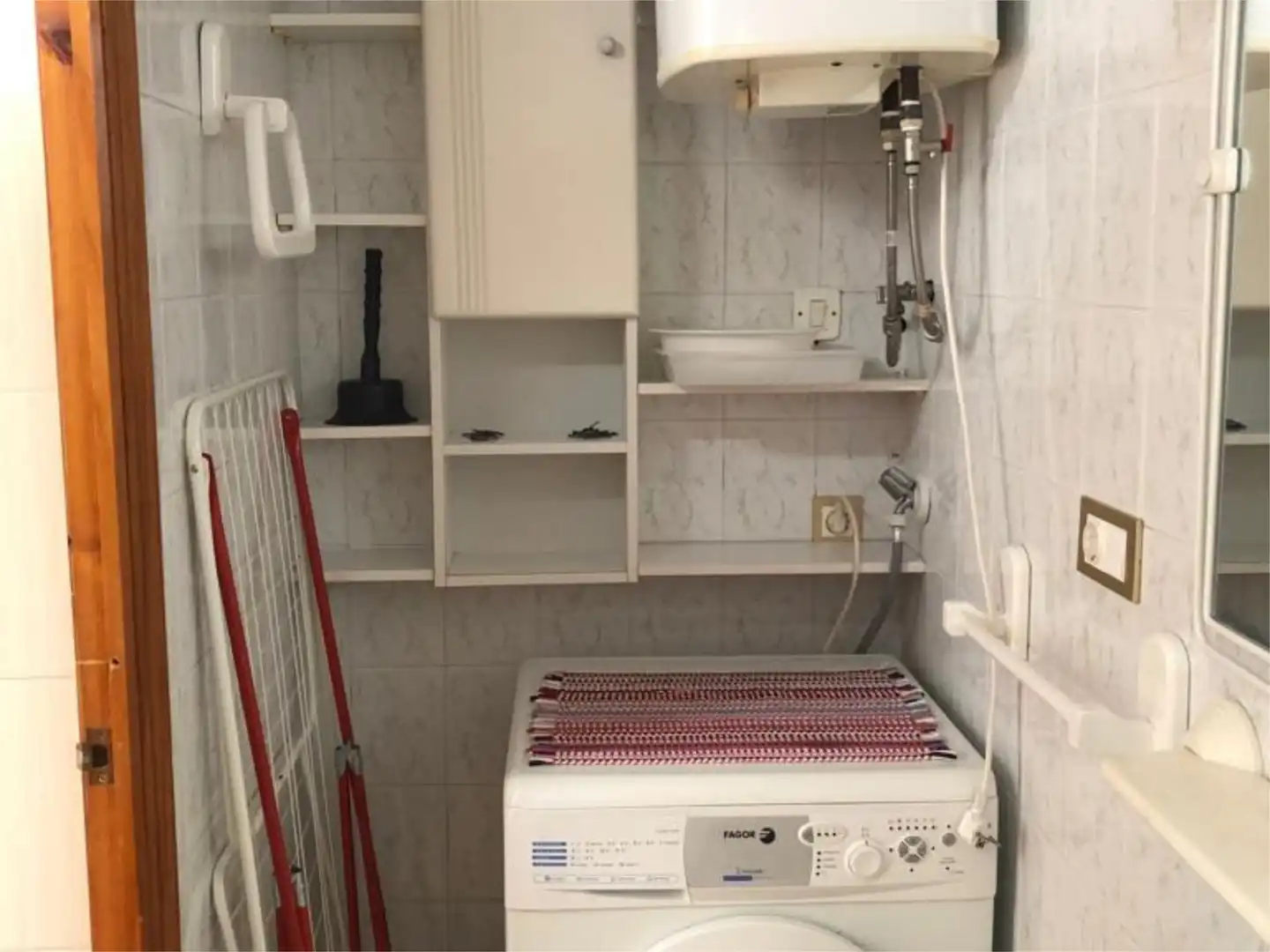 Dúplex en venta en Avinguda de Portugal, 28, Calas Santiago Bernabéu Cocina de Dúplex en venta en Santa Pola con Aire acondicionado, Jardín privado y Terraza