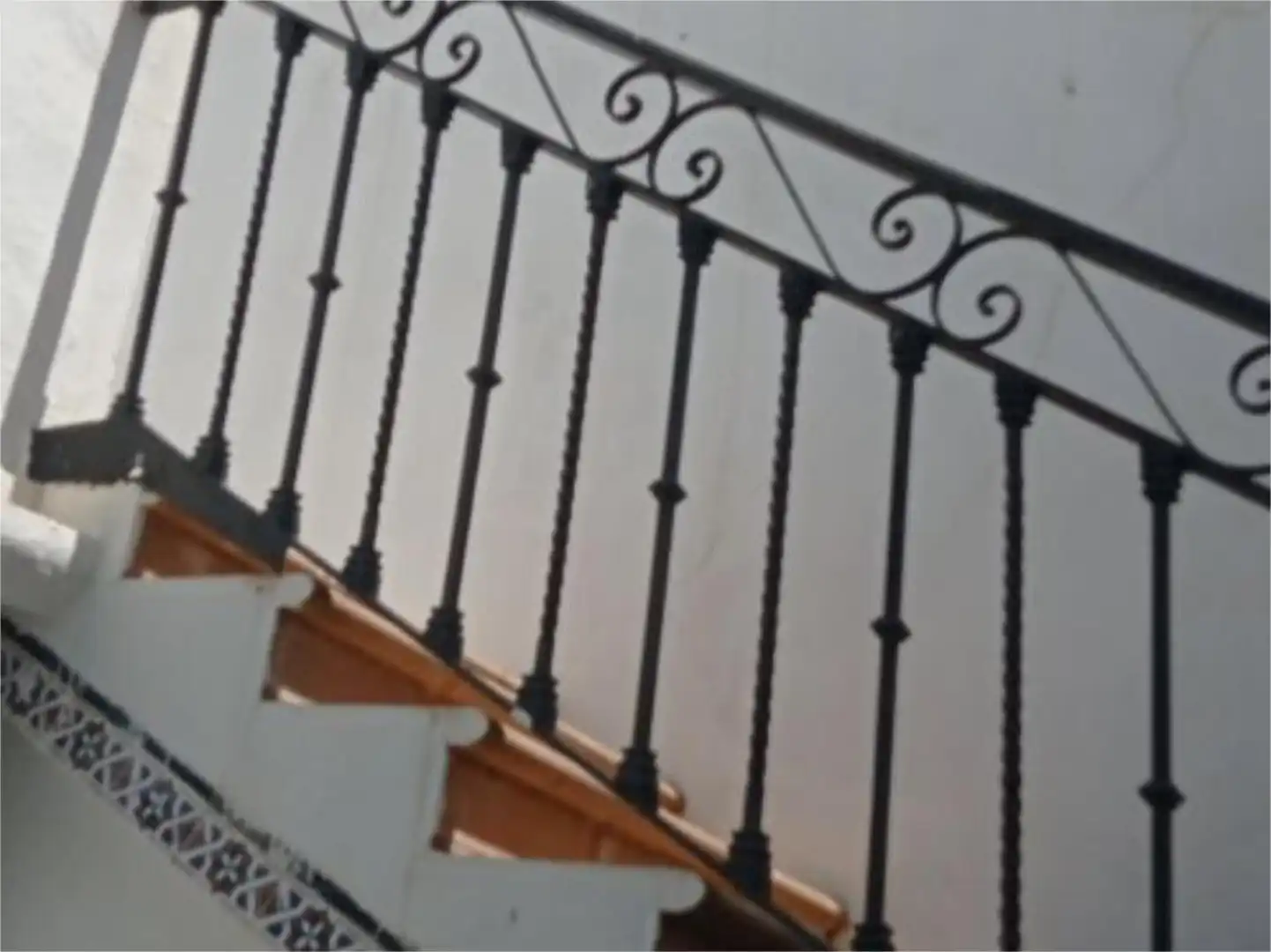Casa adosada en venta en Carmona con Terraza, Trastero y Amueblado