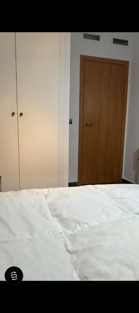 Bedroom of Flat to share in  Valencia Capital  with Furnished, Oven and Washing machine