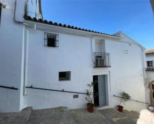 Vista exterior de Casa adosada en venda en Zahara amb Aire condicionat, Terrassa i Balcó